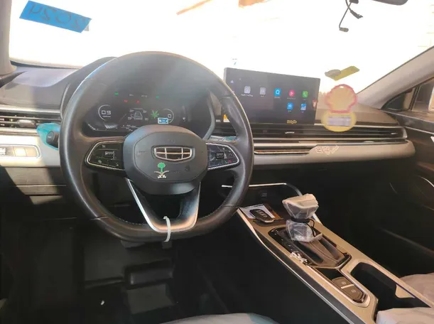 Car image 27