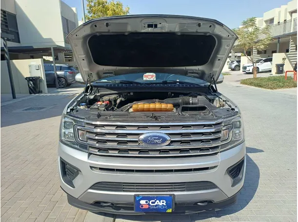 Car image 24
