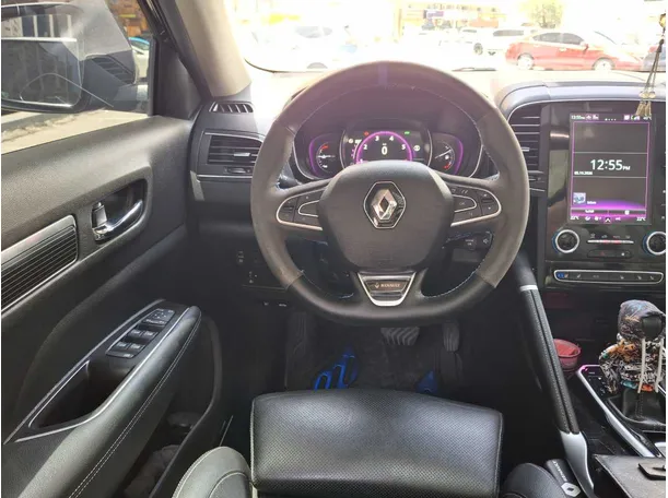 Car image 17