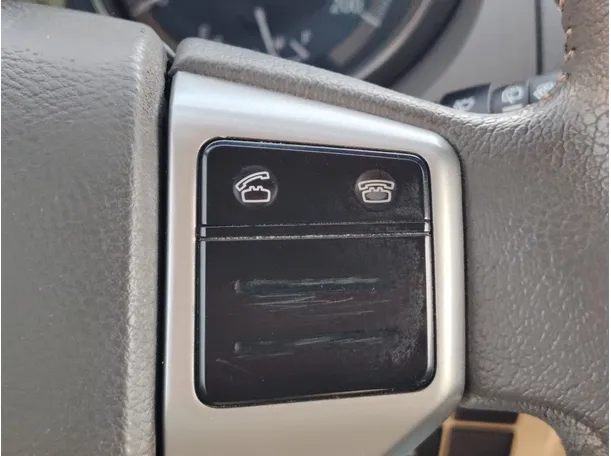 Car image 27