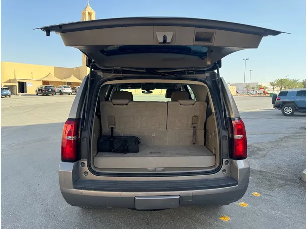 Car image 20