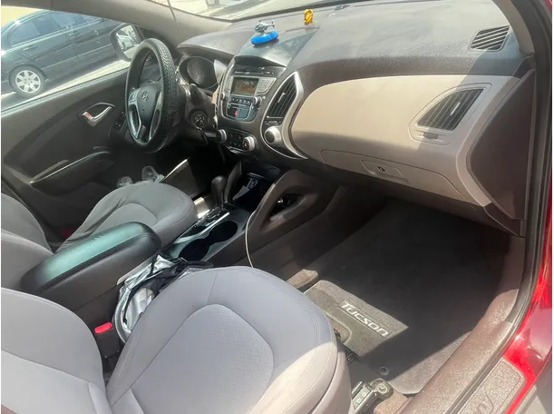 Car image 8