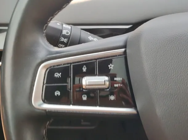 Car image 32