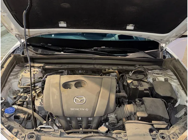 Car image 13