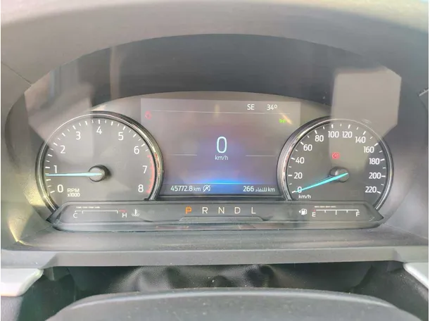 Car image 30