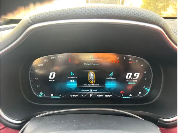 Car image 18