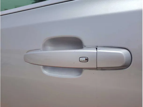 Car image 28