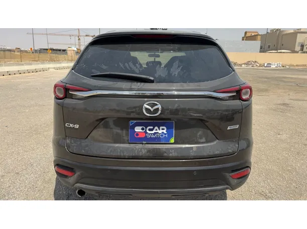 Car image 6