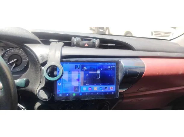 Car image 15