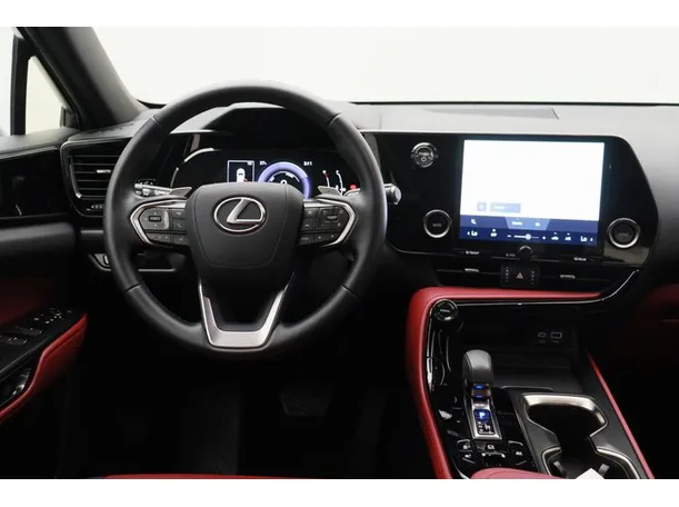 Car image 15