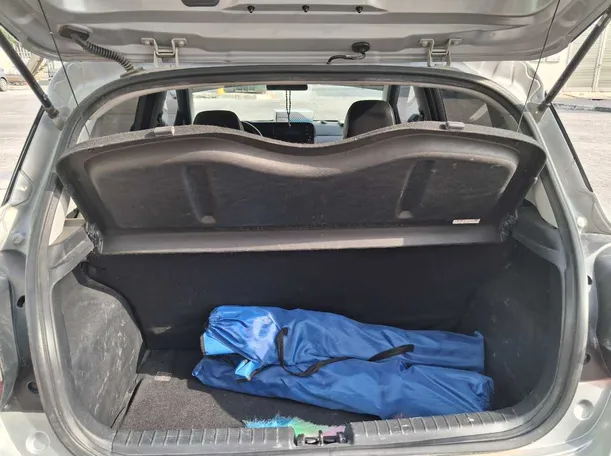 Car image 18