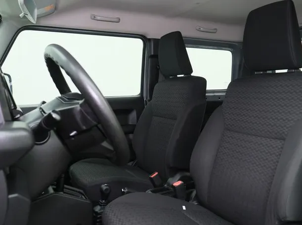 Car image 8