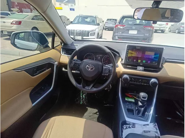 Car image 23