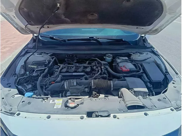Car image 32
