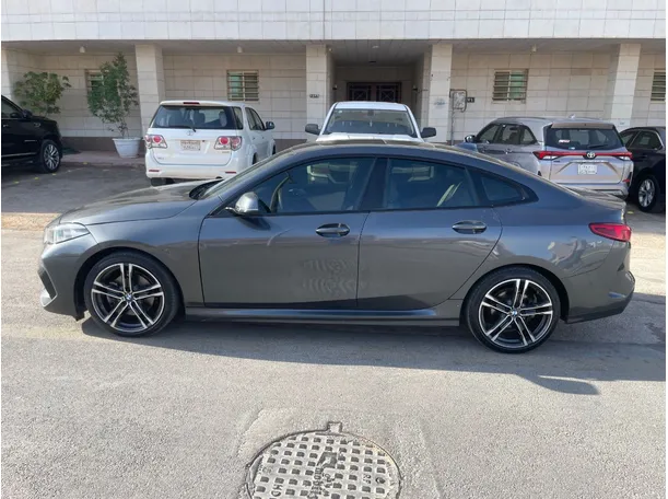 Car image 8