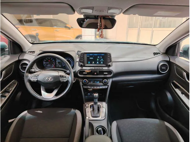 Car image 17