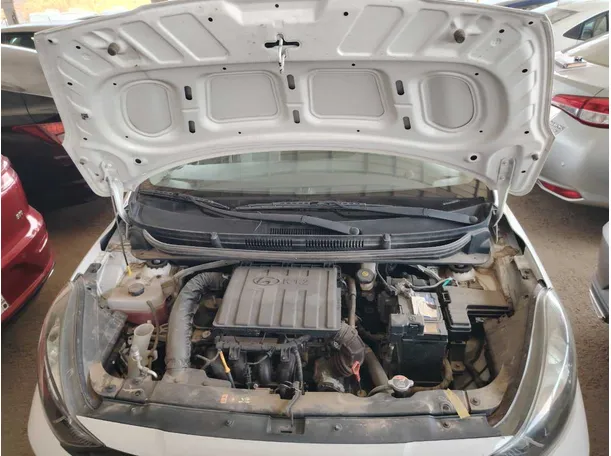 Car image 27
