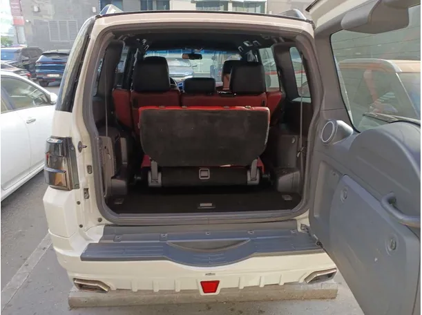 Car image 20