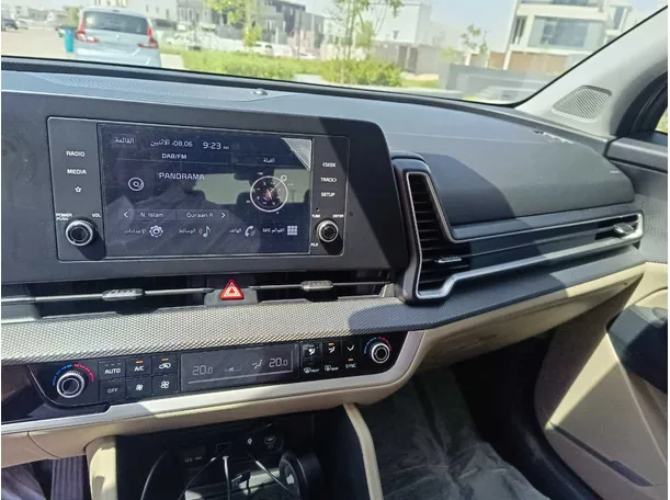 Car image 25
