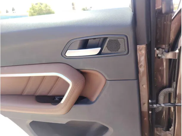 Car image 31