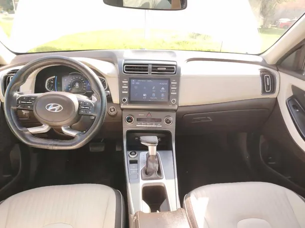 Car image 24