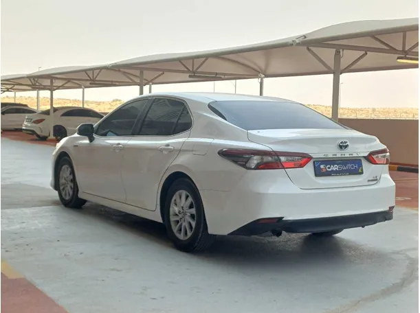 Car image 7