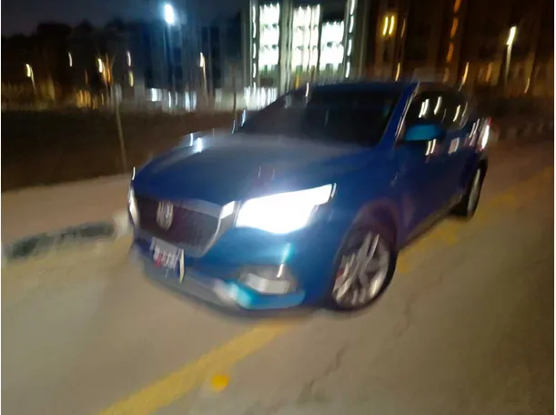 Car image 9