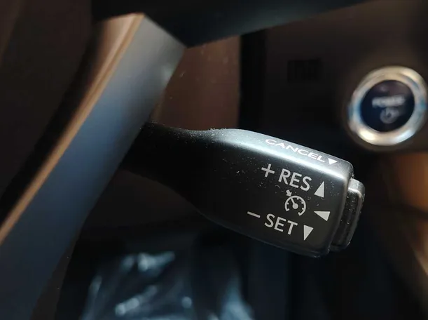 Car image 29
