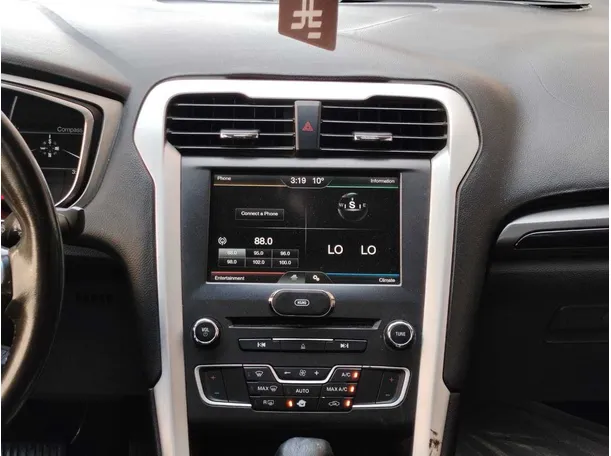 Car image 23