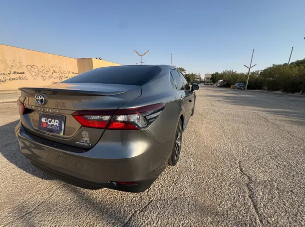 Car image 5