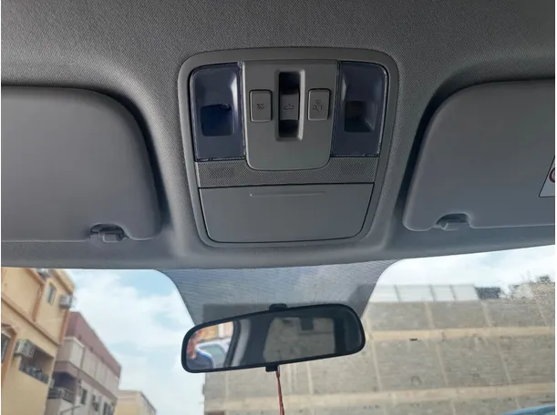 Car image 26