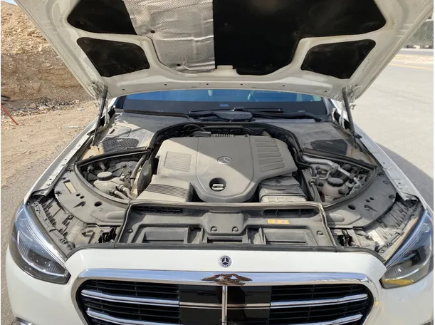 Car image 37