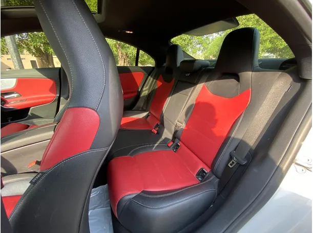 Car image 13