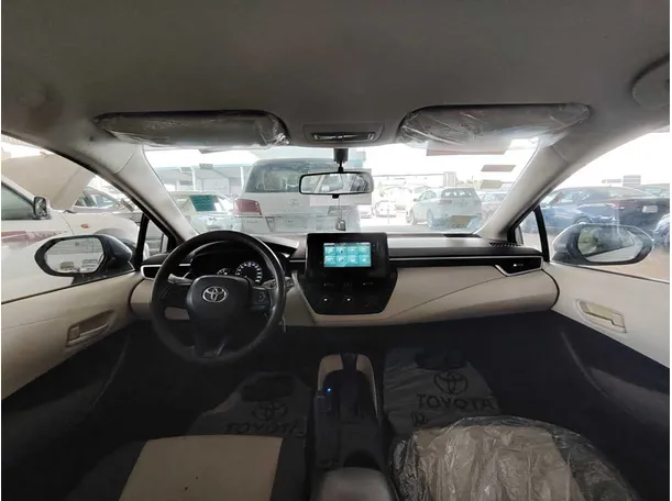 Car image 17