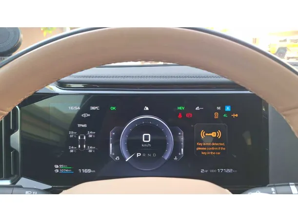 Car image 19