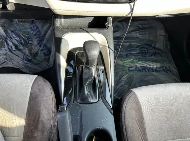 Car image 16