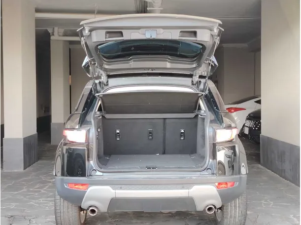Car image 28