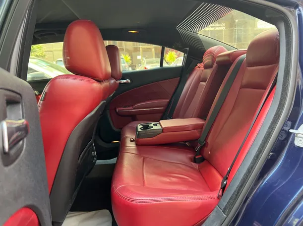 Car image 13