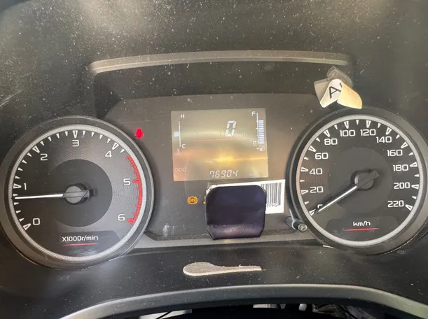 Car image 18