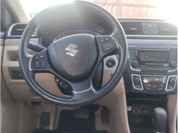 Car image 16