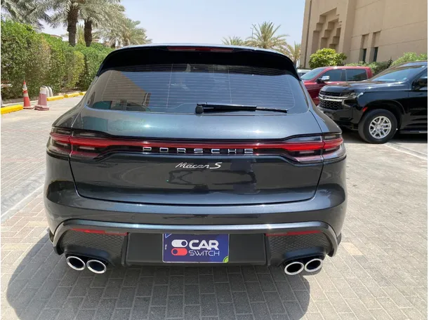 Car image 6