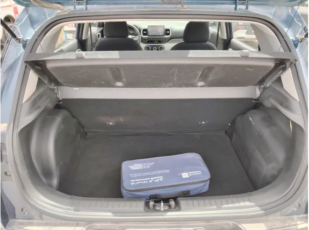 Car image 27