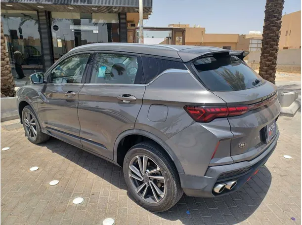 Car image 7
