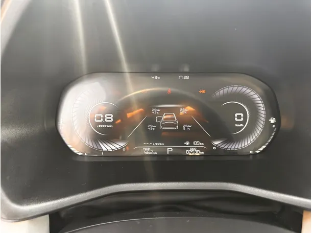 Car image 21