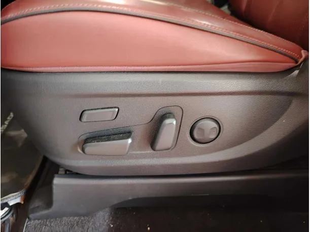 Car image 42