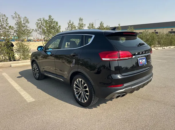 Car image 7