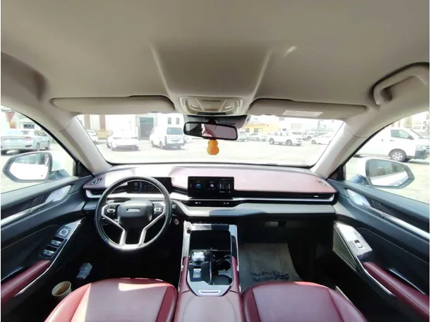 Car image 17