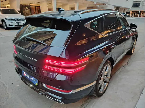 Car image 5