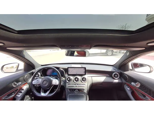 Car image 14