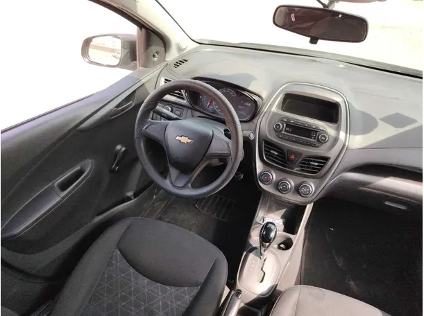 Car image 19
